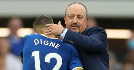 Benitez reveals Chelsea and Newcastle-linked star has asked to leave