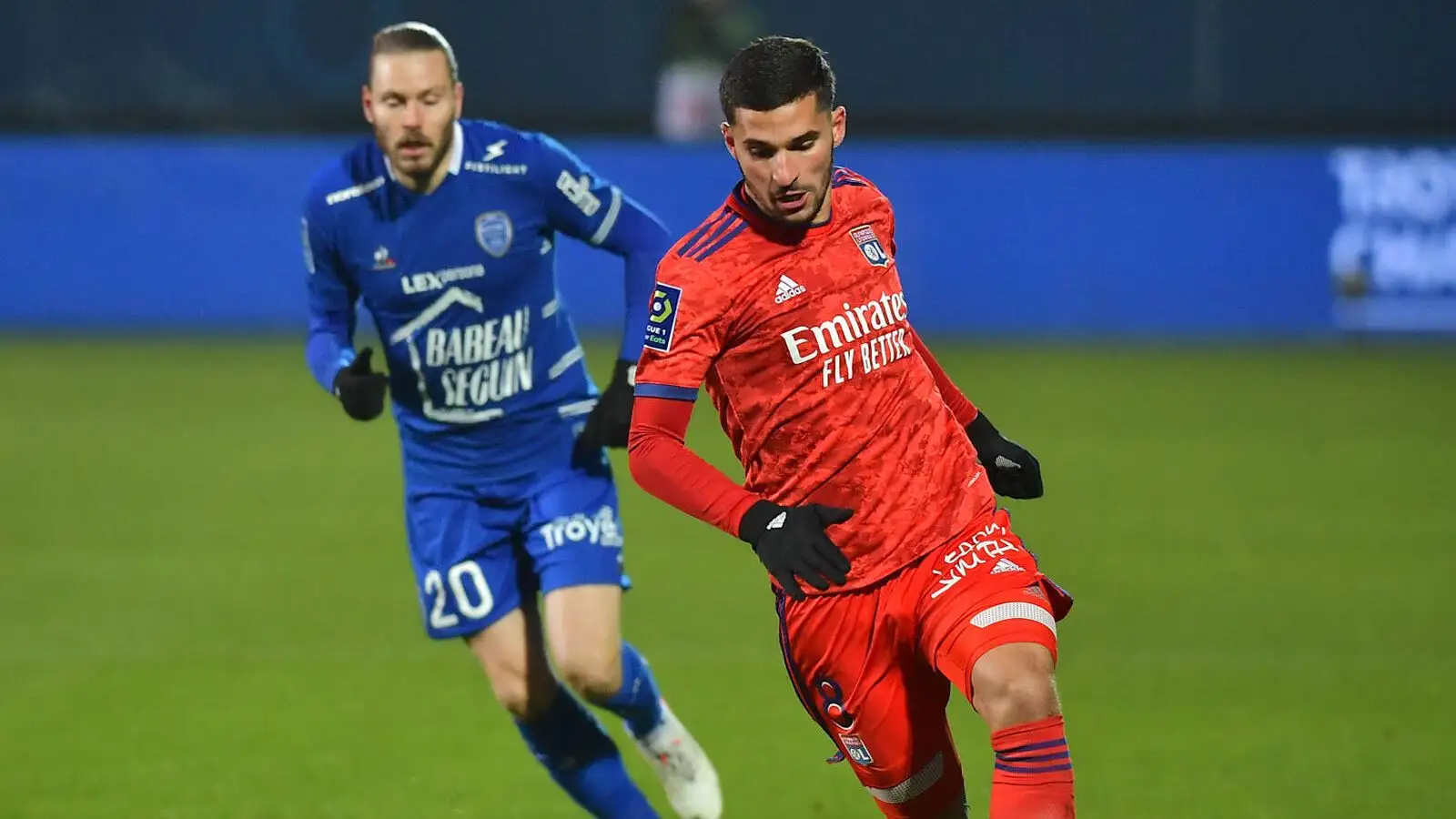 Arsenal to battle Inter for star ready to ‘pack his suitcase’ this summer