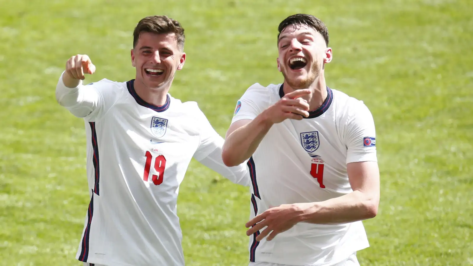 Chelsea-linked midfielder Declan Rice jokes around with Mason Mount