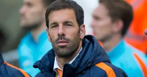 Van Nistelrooy’s the perfect PSV boss… he’s already avoided Neville’s error