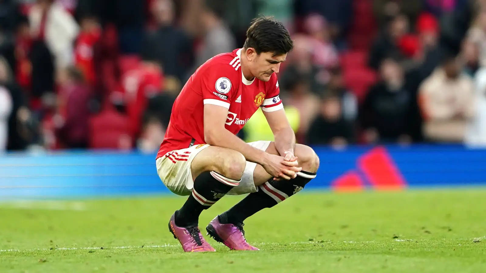 ‘Take him out’ – Vidic urges Man Utd to make Maguire decision