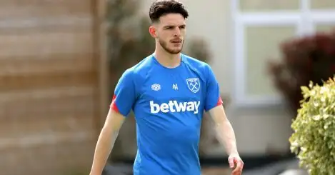 Chelsea ‘tracking £30m PSV midfielder’ as cheaper alternative to £150m-rated Declan Rice