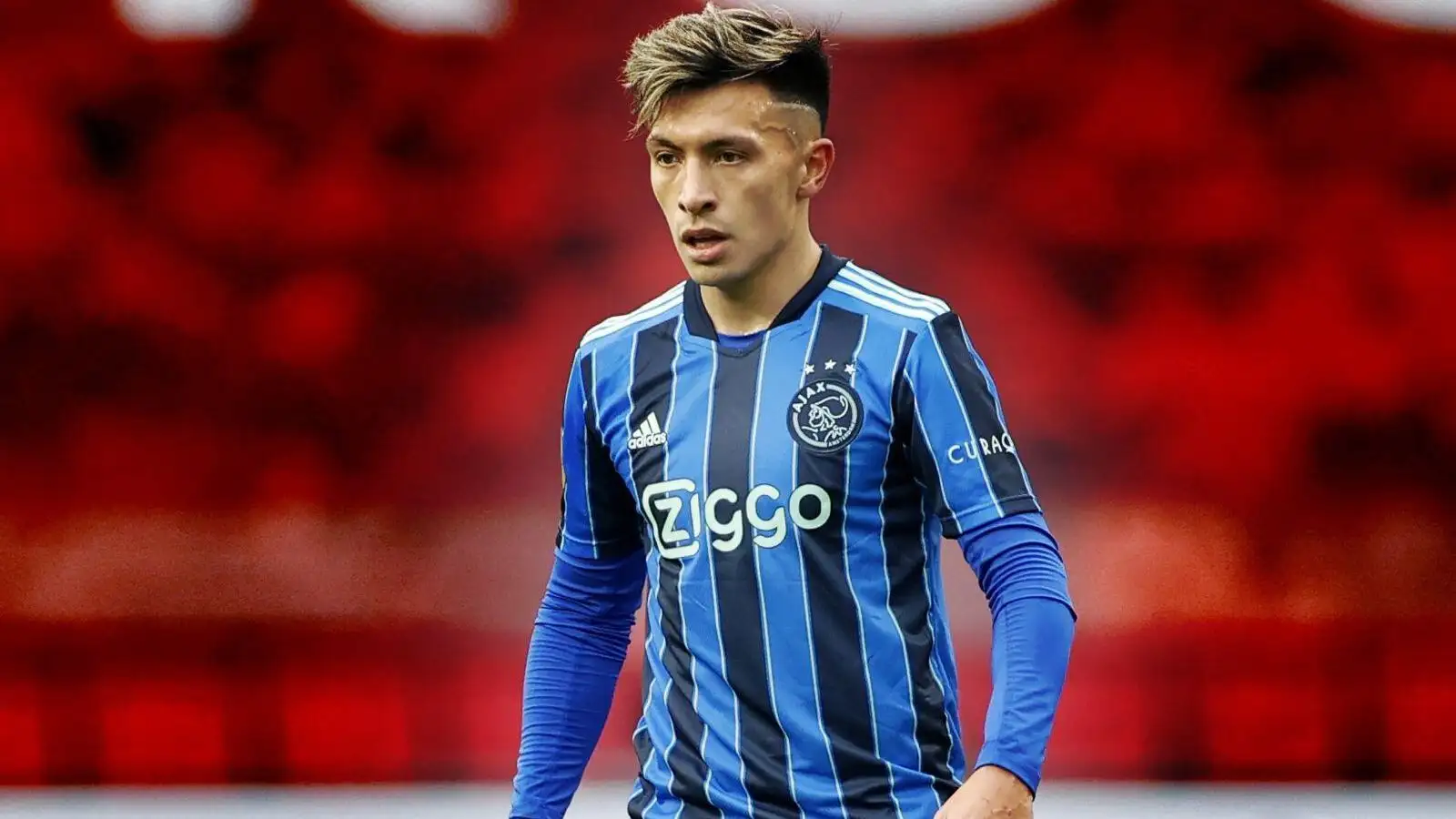 Lisandro Martinez in action for Ajax.