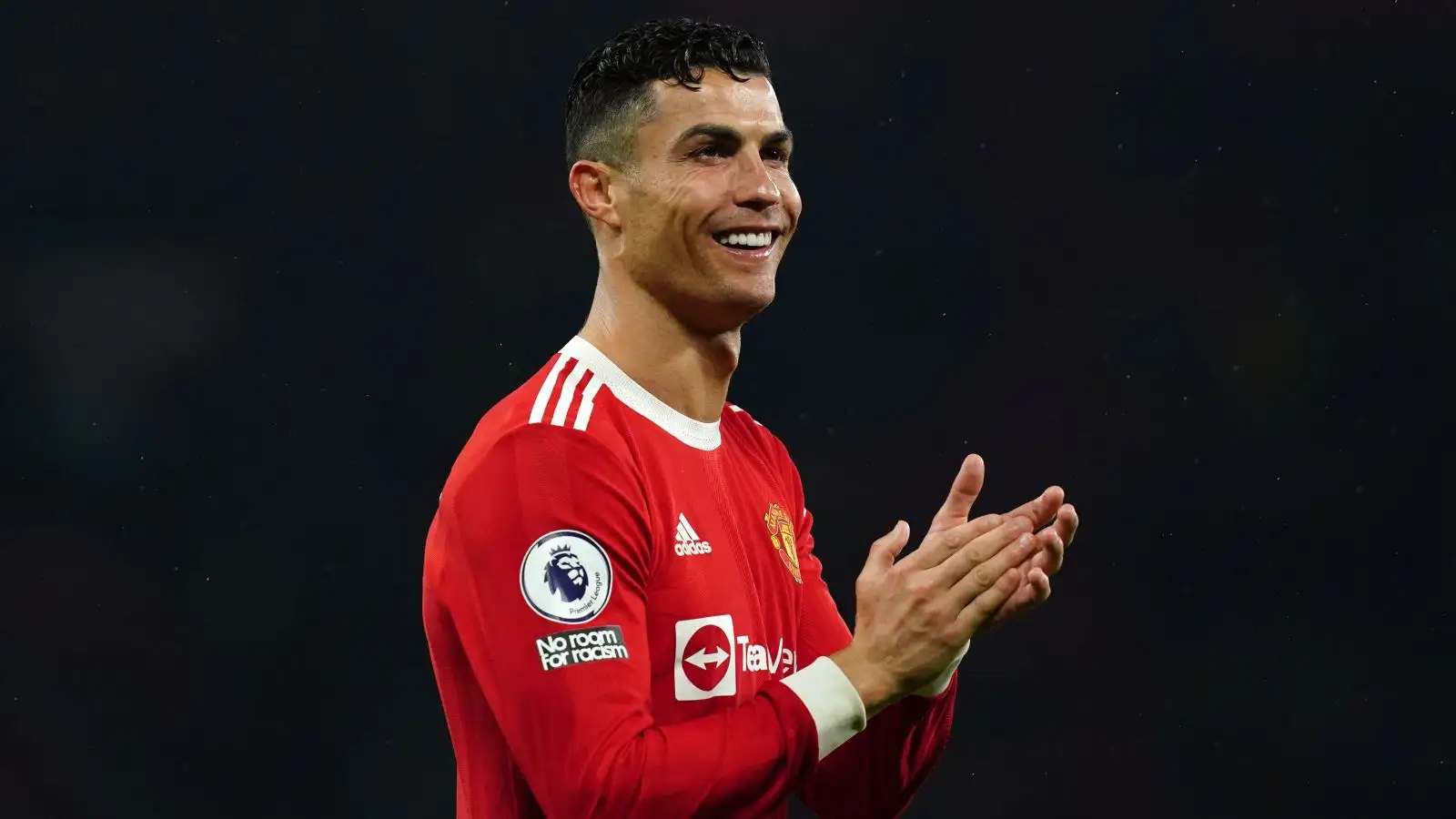 Cristiano Ronaldo to stay with Man United