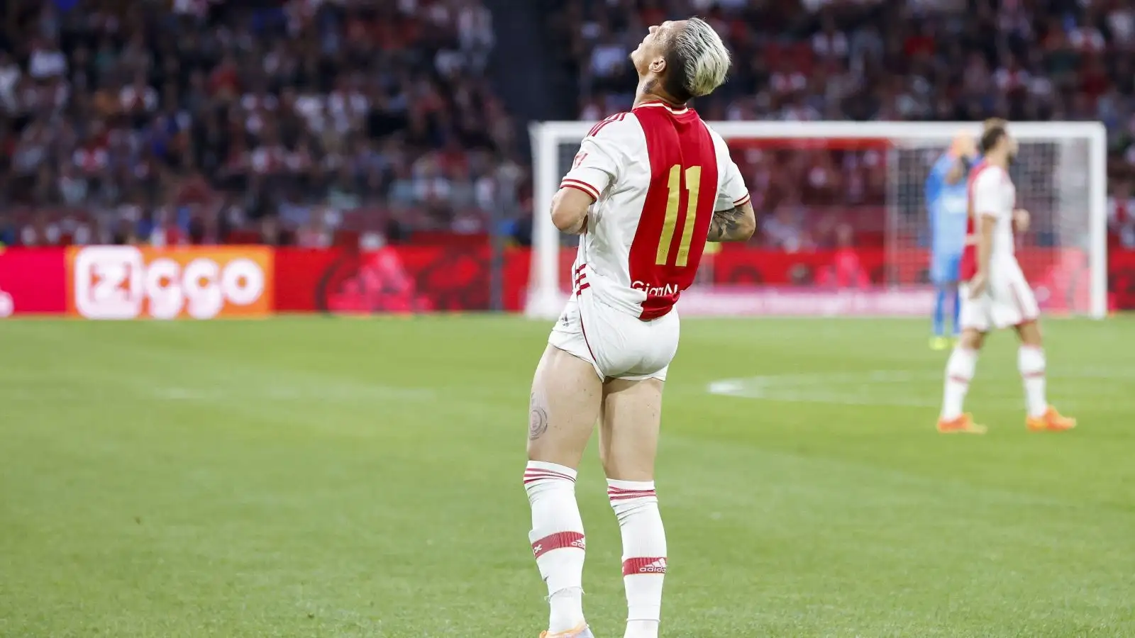 Antony ‘hands in transfer request’ to force £84.4m move as Man Utd target Newcastle loan