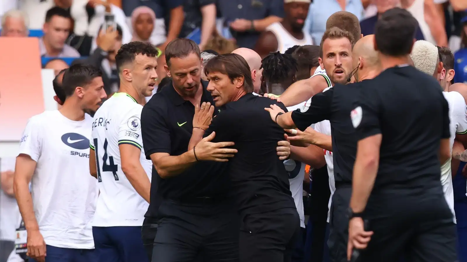 Antonio Conte gets angry and so did his players