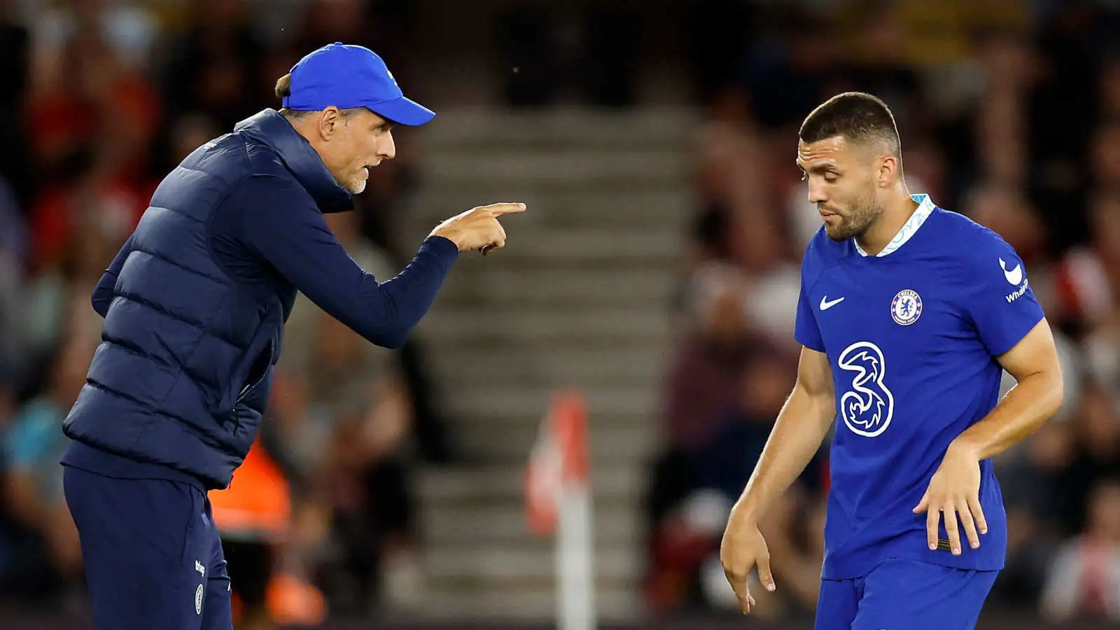 Chelsea manager Thomas Tuchel speaks with Mateo Kovacic