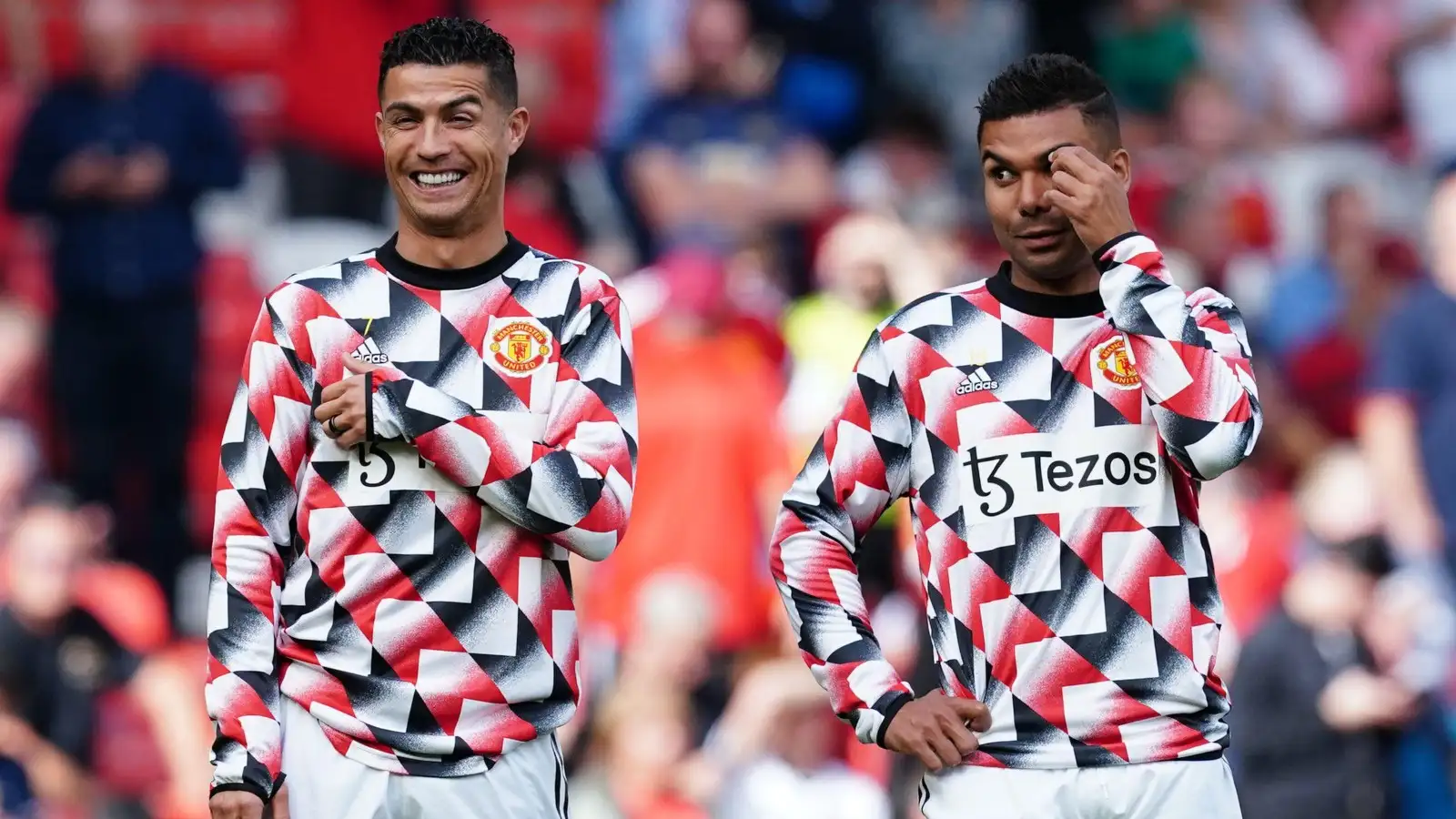 Cristiano Ronaldo's Manchester United Debut Earned A Standing Ovation At  Old Trafford