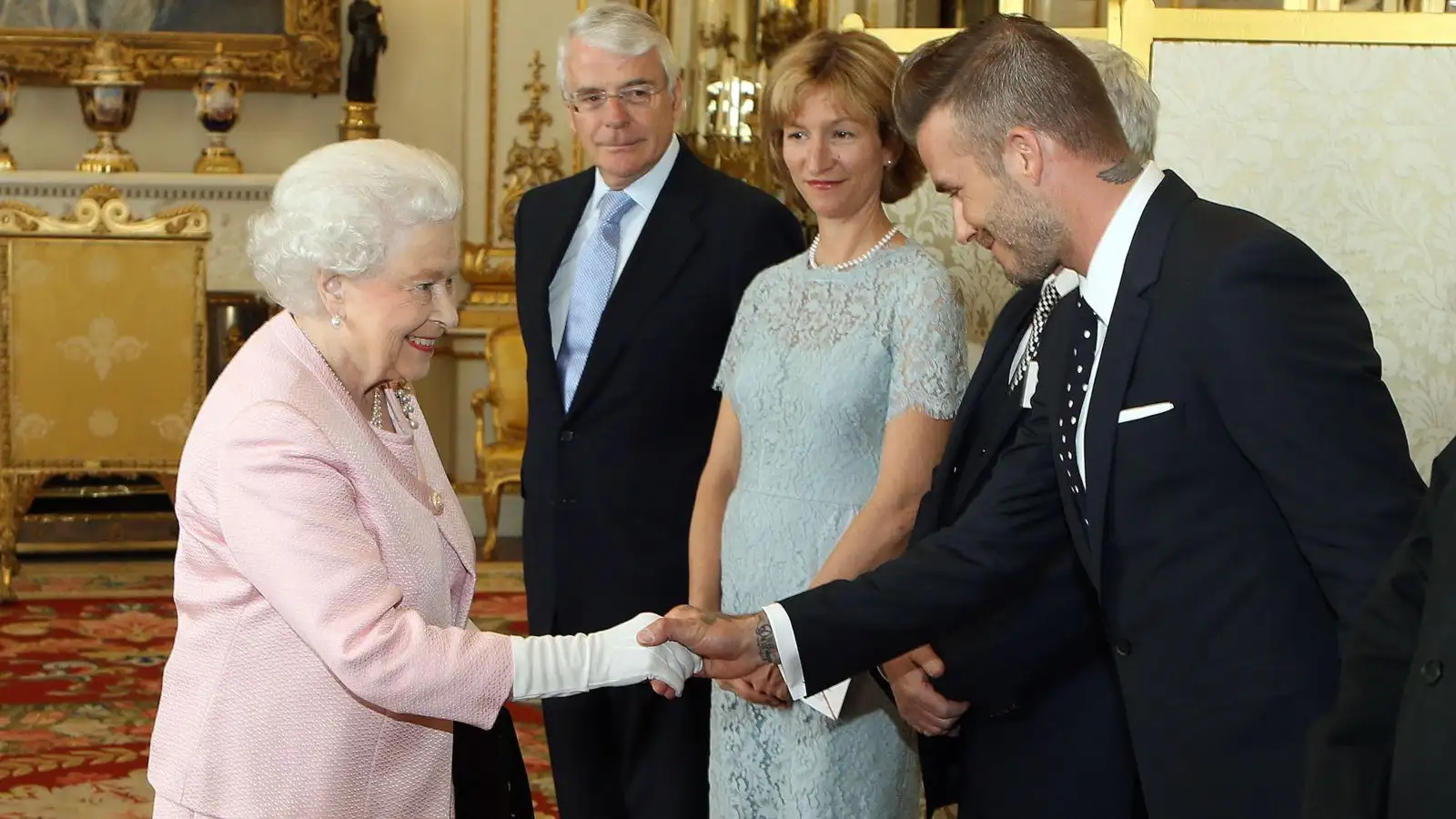 ‘Amazing inspiration’ – Beckham, Kane and Williamson lead football’s tributes to the Queen