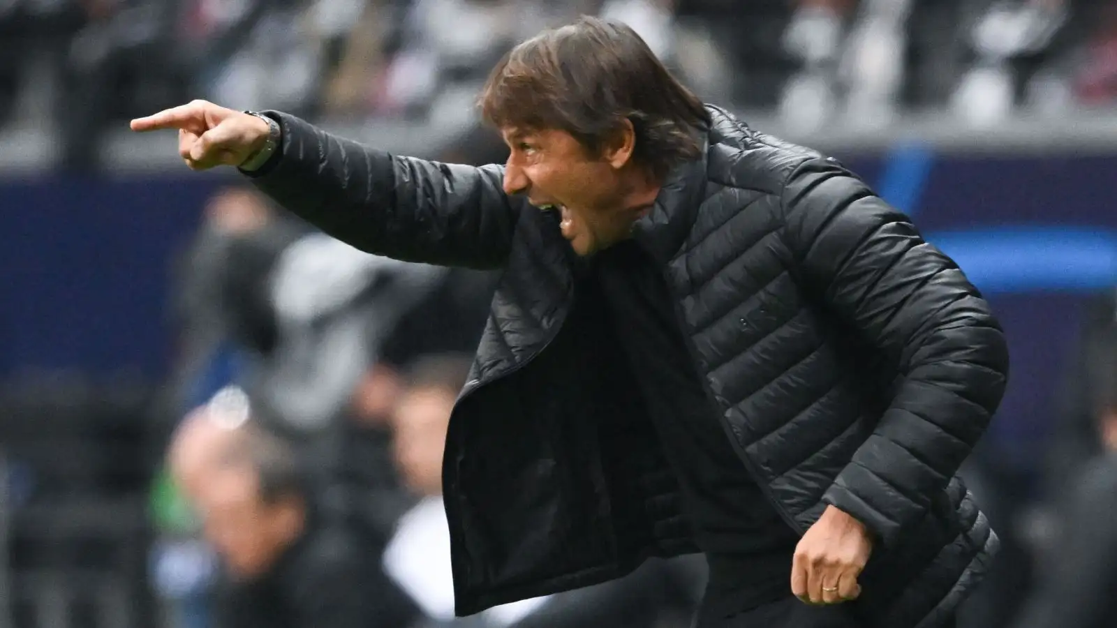 Antonio Conte 'ready to accept' Tottenham offer as Italian flies