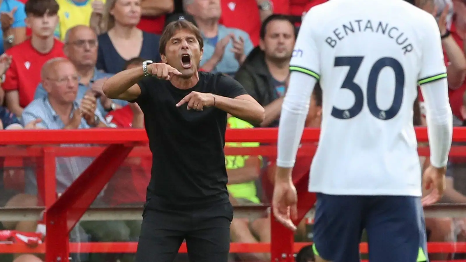 Conte lauds ‘outstanding’ Tottenham star but hints at his ‘only problem’; tries to laugh off injury woes