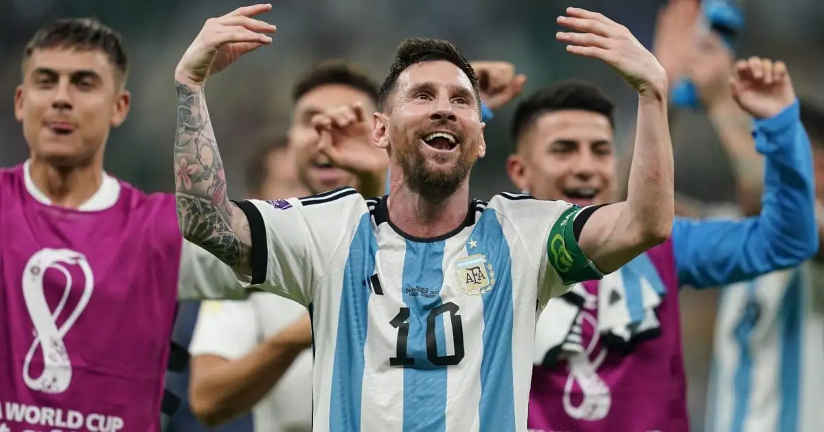 Boxer Alvarez threatens Messi over World Cup jersey 'insult