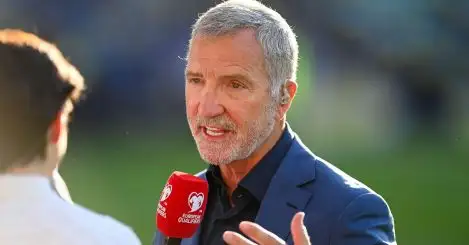 ‘They have a chance’ – Souness names two key factors in Man Utd title challenge