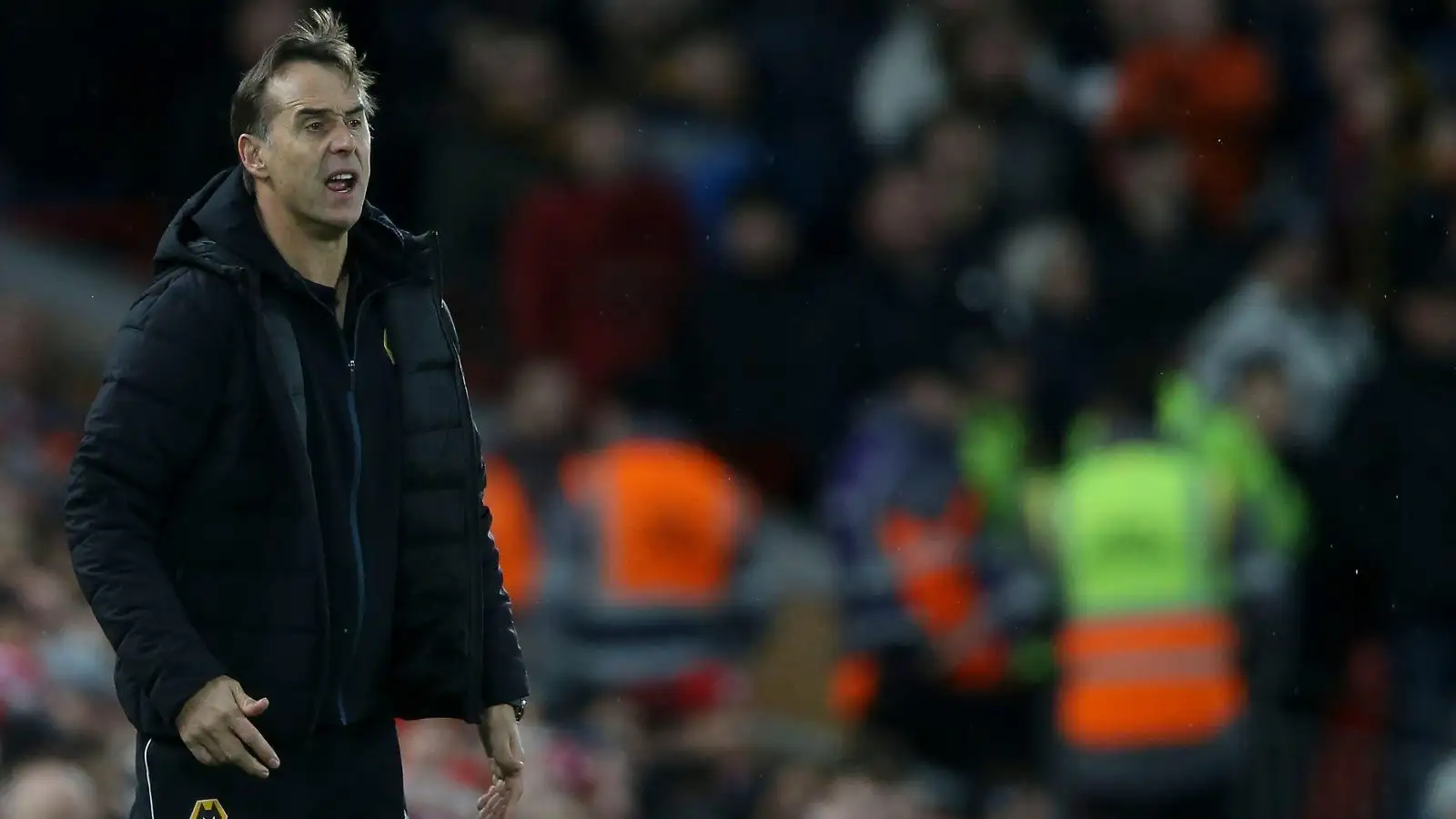 Julen Lopetegui shouts during a match against Liverpool