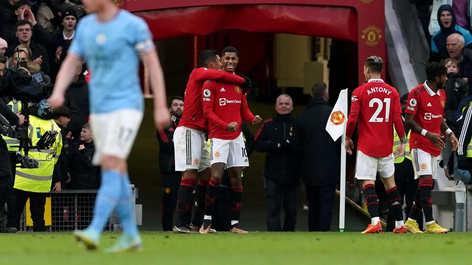 Manchester City vs Manchester United 2-1 – as it happened