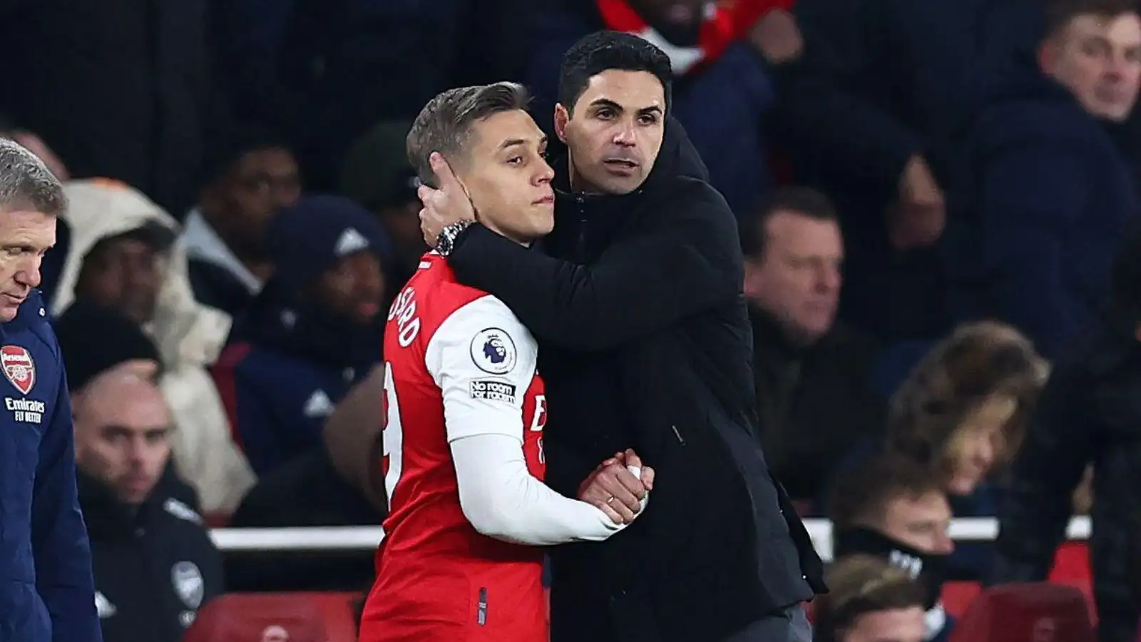 Arsenal: BBC journalist reveals 'rumours' of teenager start in NLD as Fabregas makes case for Trossard 1 Conglomeration's Leandro Trossard and also Mikel Arteta