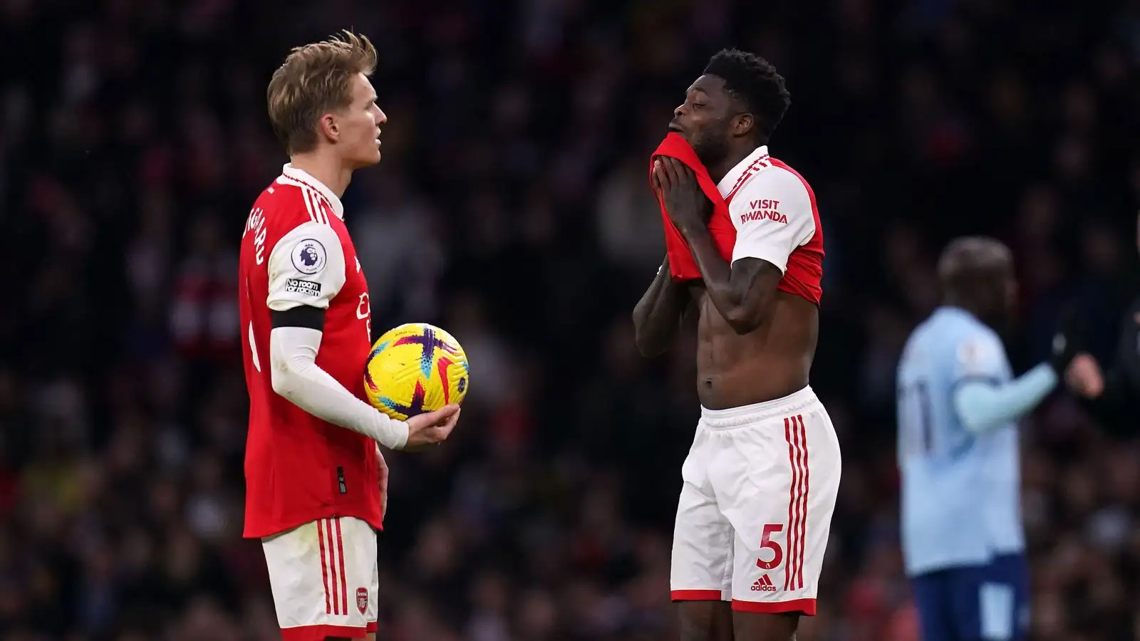 Arsenal midfielders Martin Odegaard and Thomas Partey look dejected