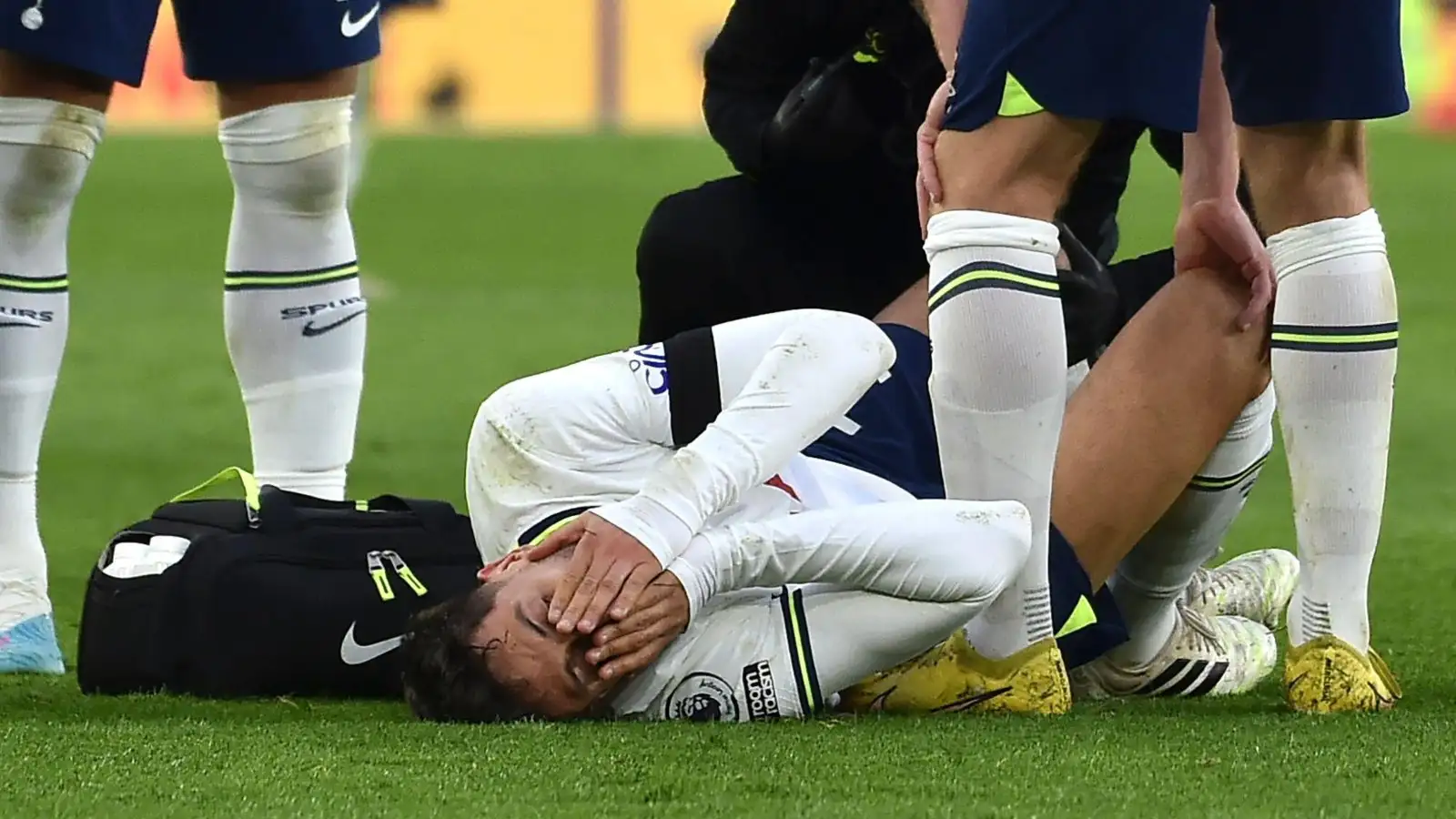 Huge injury blow for Tottenham as report reveals star player will miss ‘at least six months’