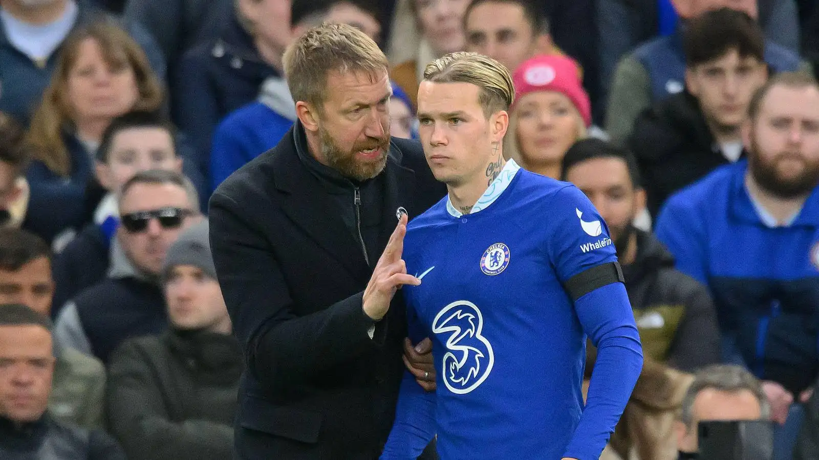 Chelsea boss Graham Potter gives Mykhaylo Mudryk instructions