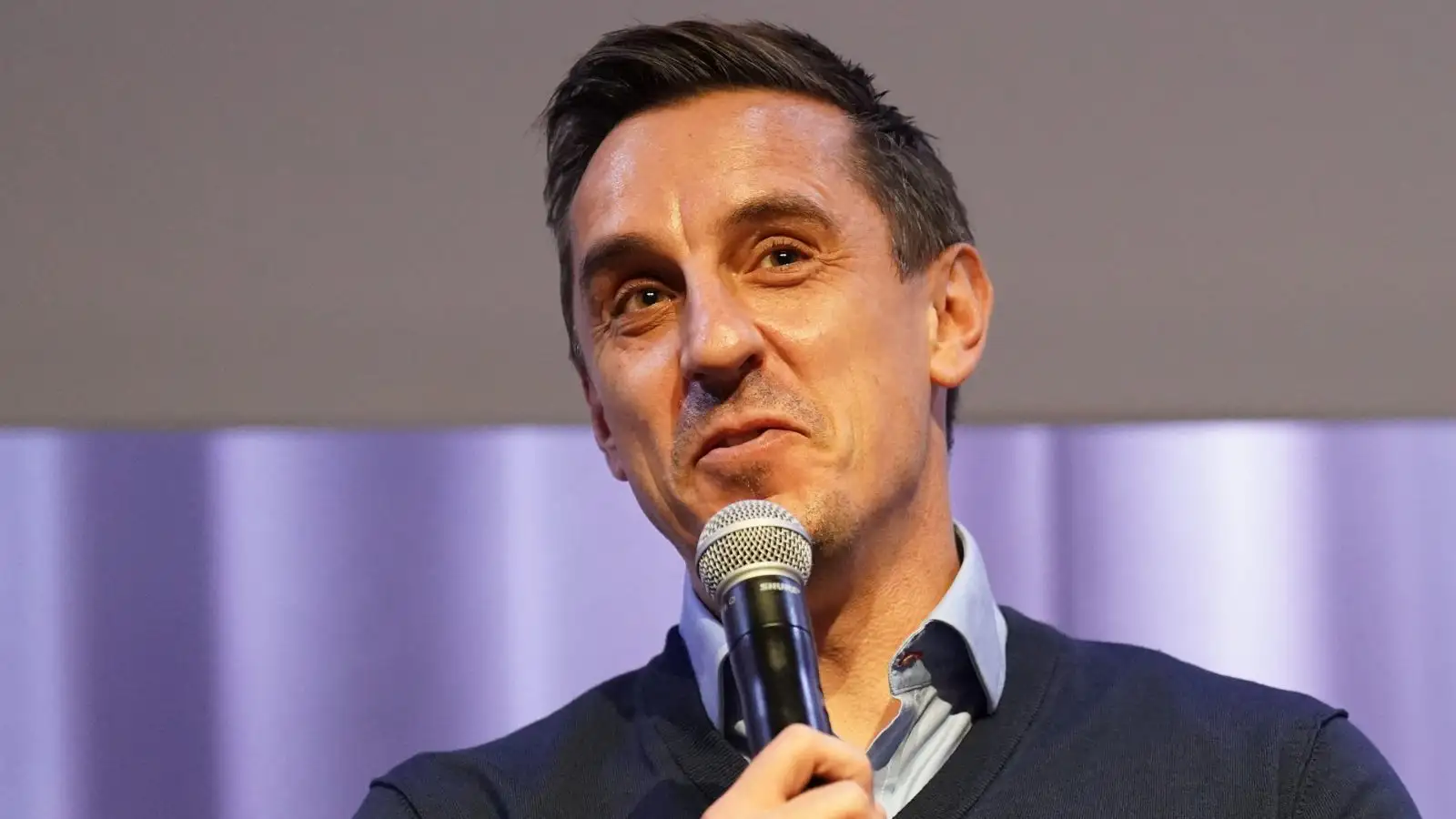 Neville worried about Arsenal