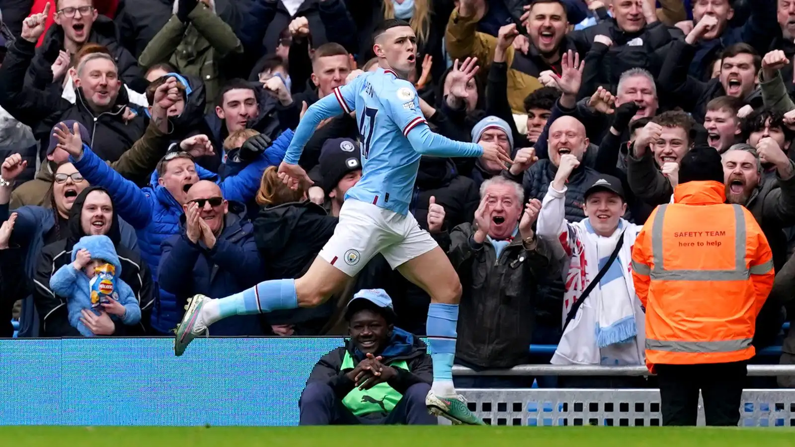 Phil Foden strikes to make Manchester City dominance count