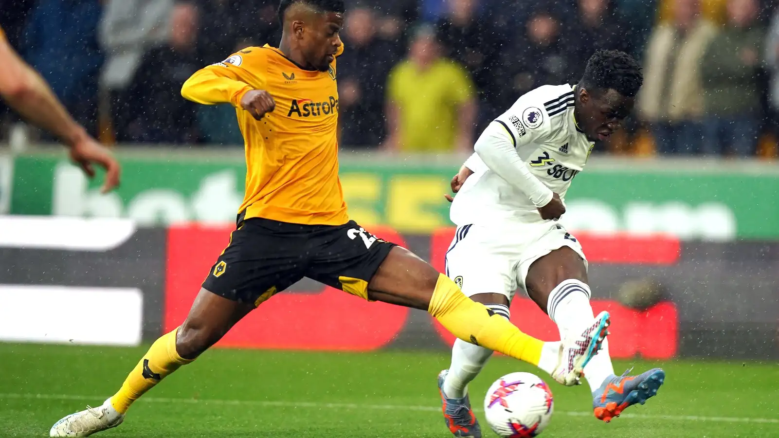 Leeds winger Wilfried Gnonto takes on the Wolves defence.