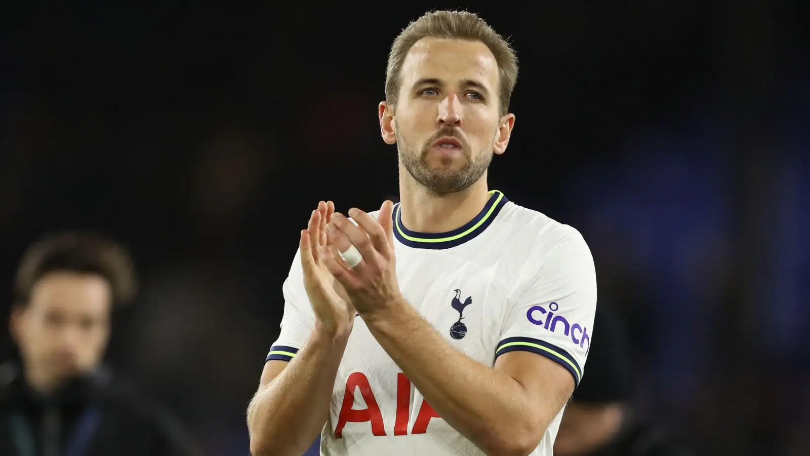 Man Utd told Kane ‘could be forced out’ of Tottenham and £100m target has ‘big decision’ to make