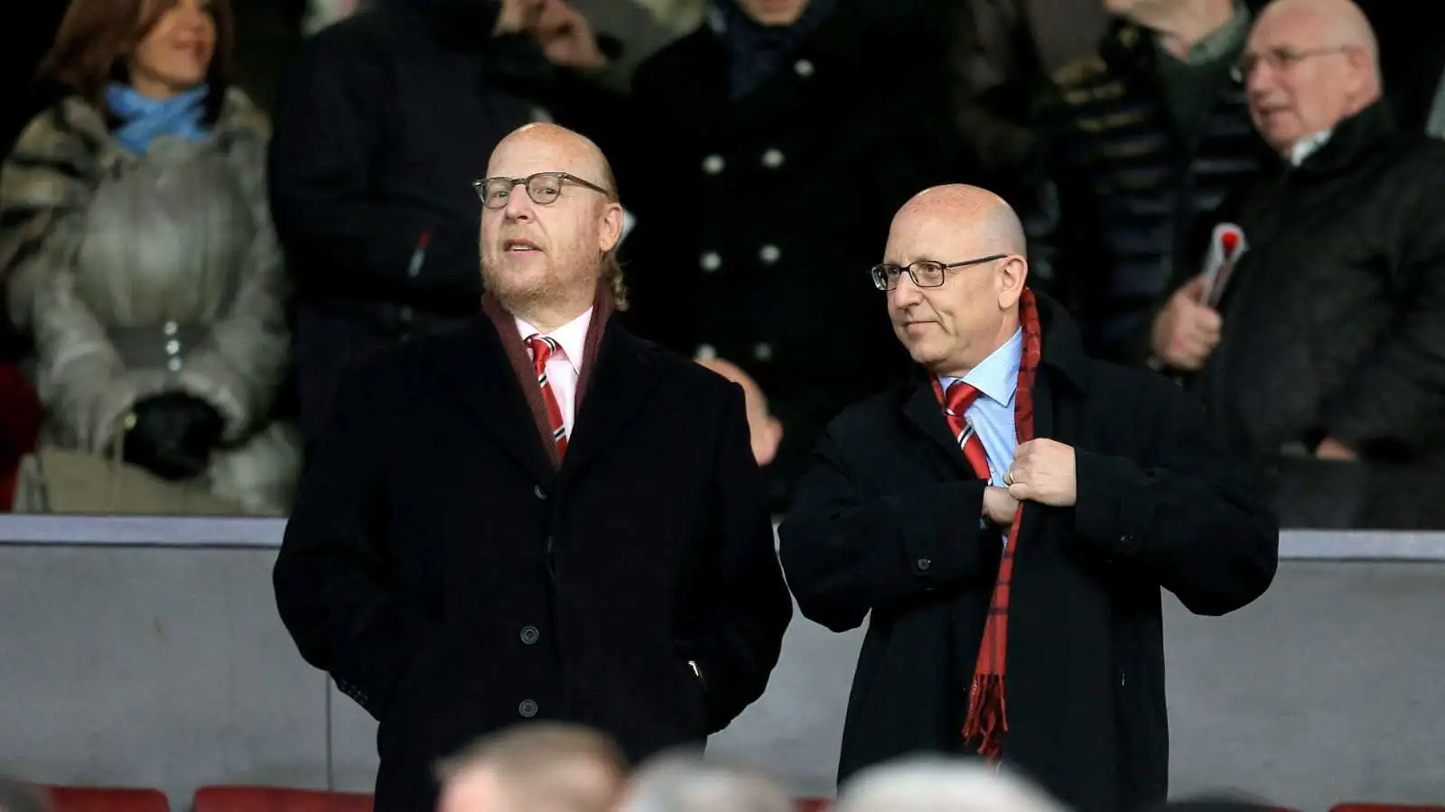 Joel and also Avram are two of the 5 Glazer sons through a stake in Manchester Joined.