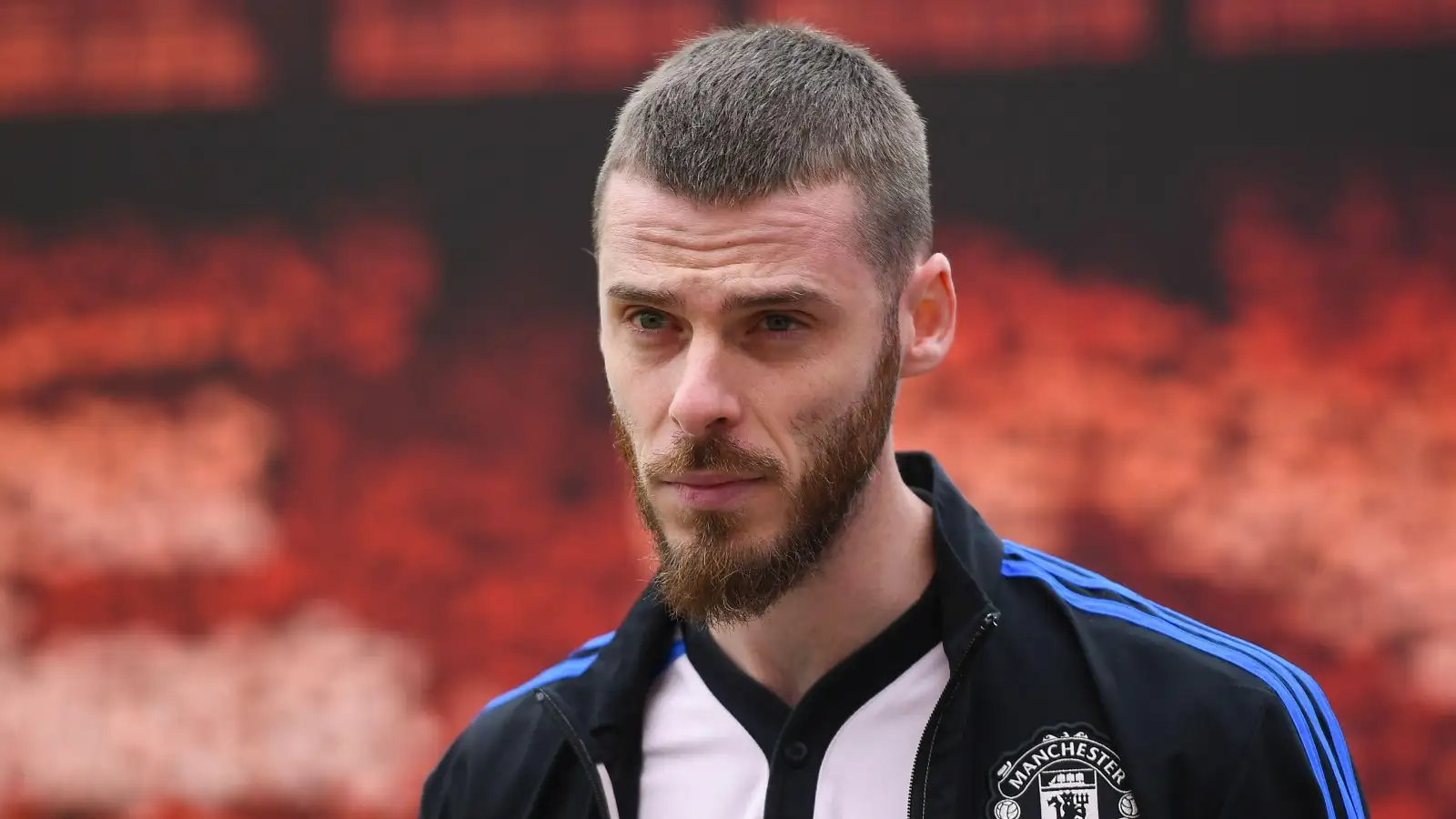 Former Arsenal goalkeeper ‘definitely not better than’ De Gea as Man Utd plot surprise transfer