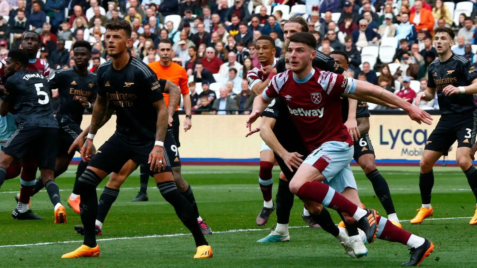 Pundit ‘concerned’ by Man Utd interest in England star; Arsenal tipped to pull off ‘move of the season’