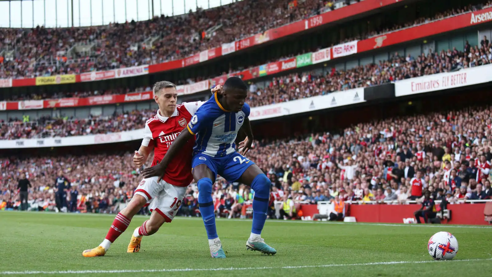 Leeds v Arsenal suspended for 38 minutes due to power cut