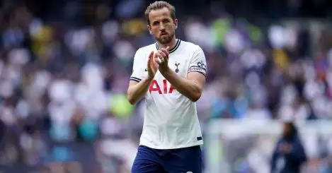 Cole warns Man Utd not to sign Tottenham star Kane as he makes two-year prediction