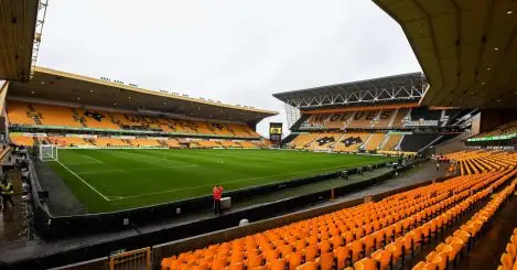 Julen Lopetegui is asking uncomfortable questions of the owners at Wolves