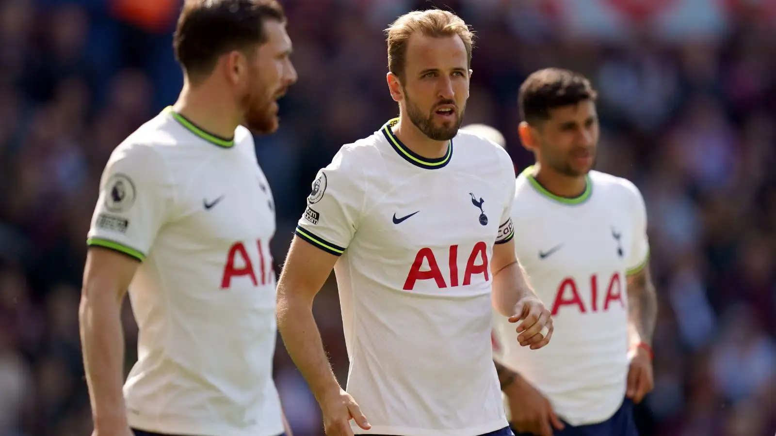 Reported Male Utd target Harry Kane throughout a match