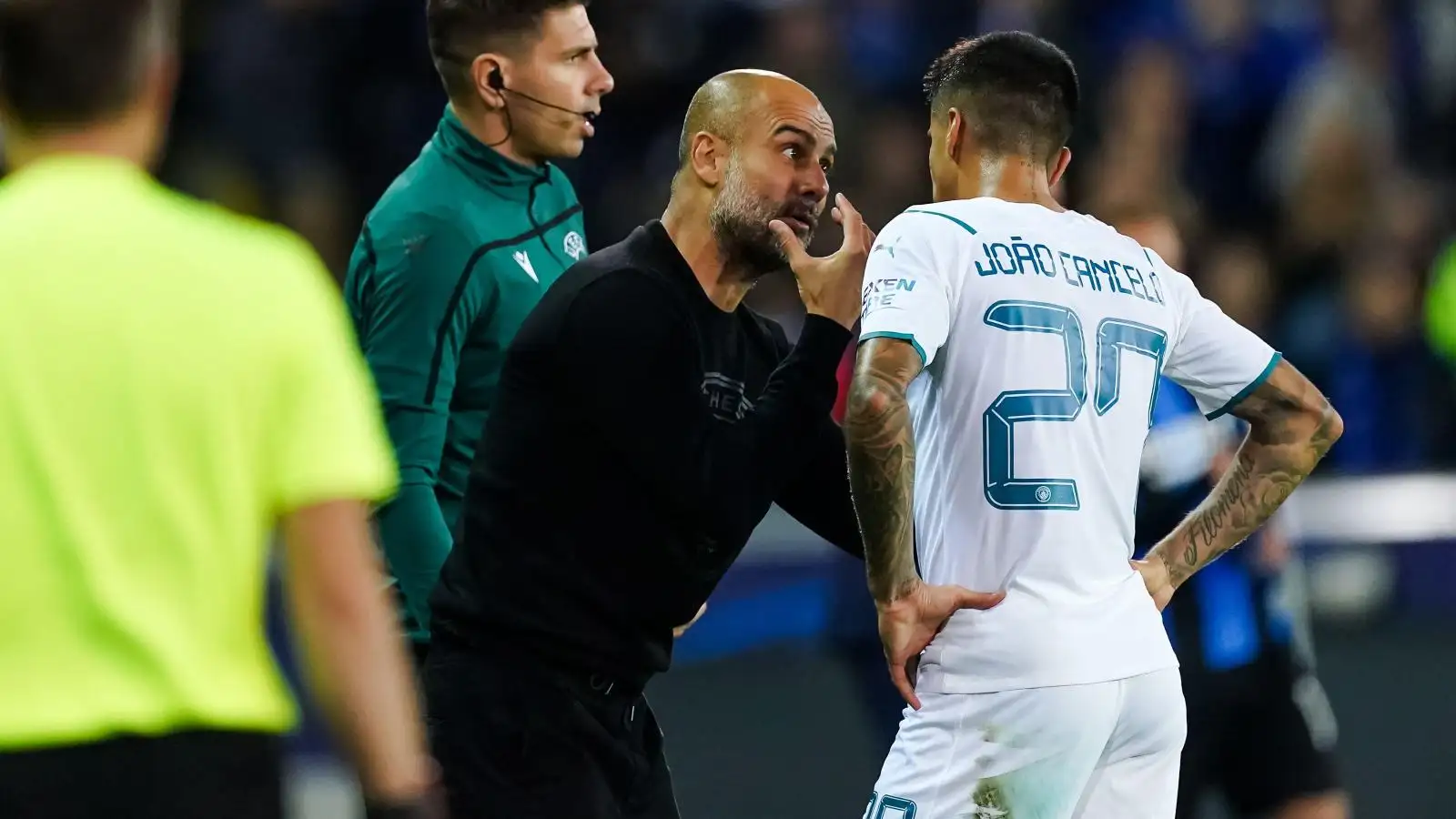 Pep Guardiola gives advice to Joao Cancelo