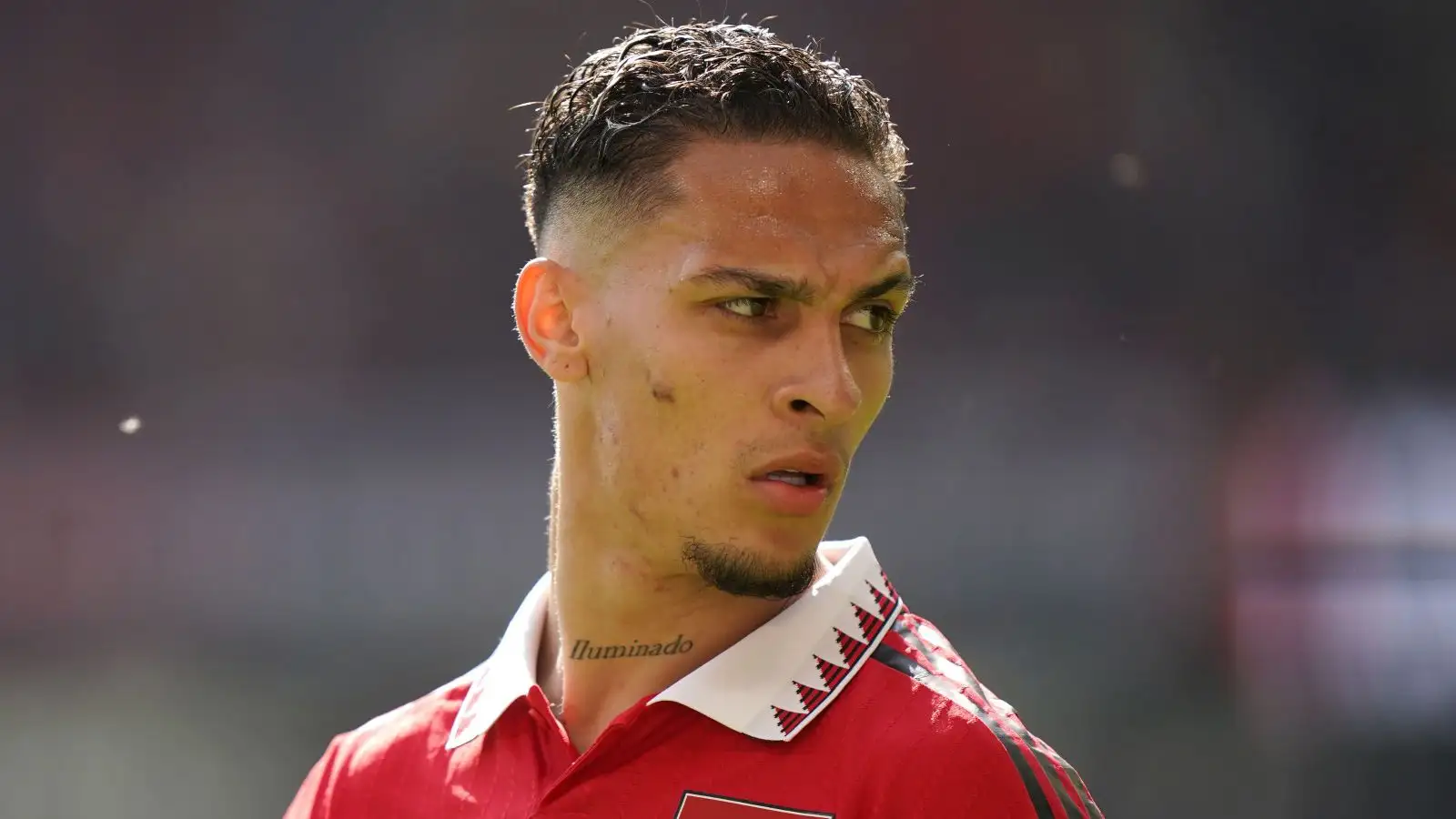 Man Utd star Antony looks over his shoulder