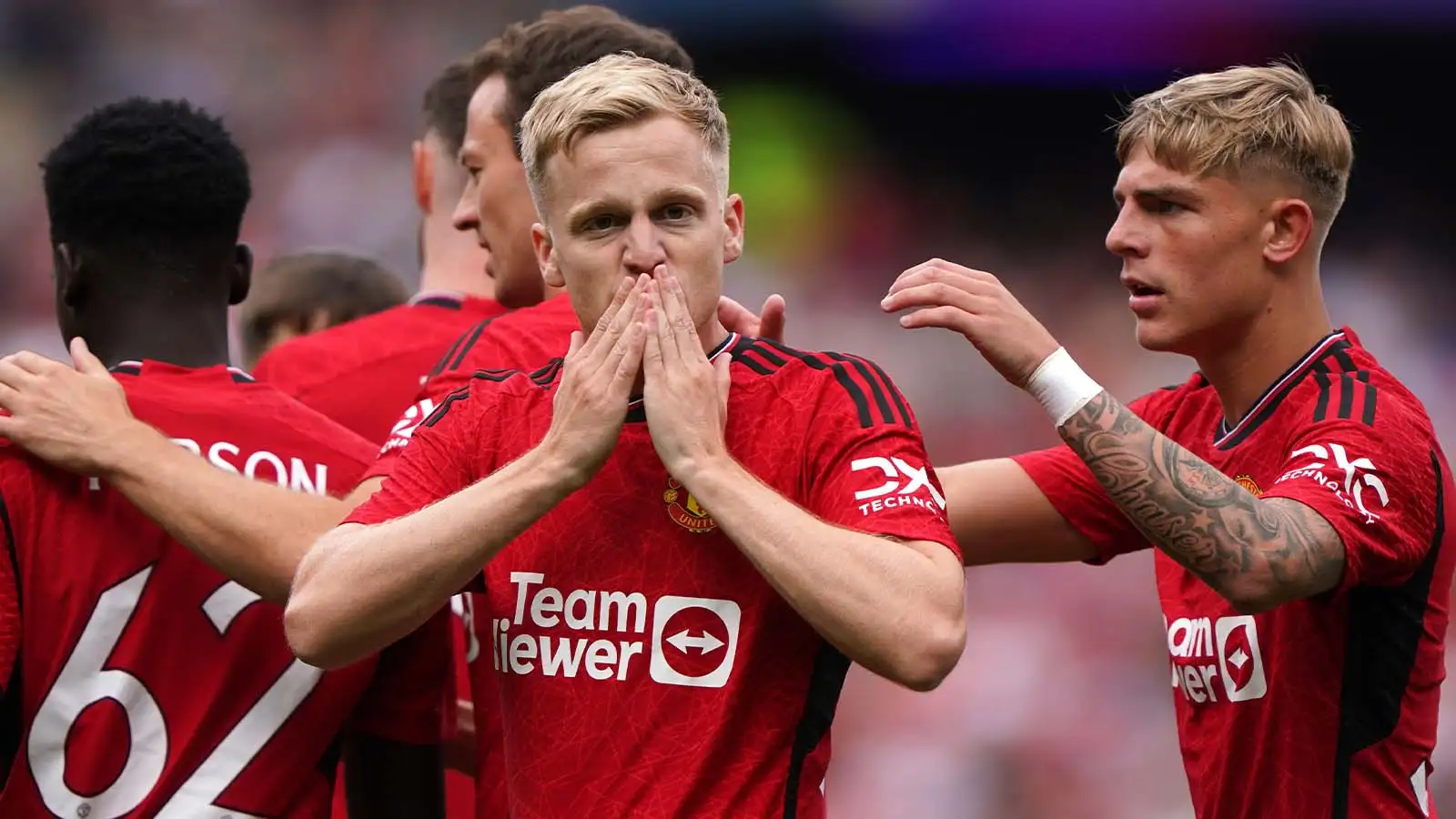 Man Utd ‘reach transfer agreement’ for Dutchman; Bundesliga star ‘hopes’ for Old Trafford or Liverpool move