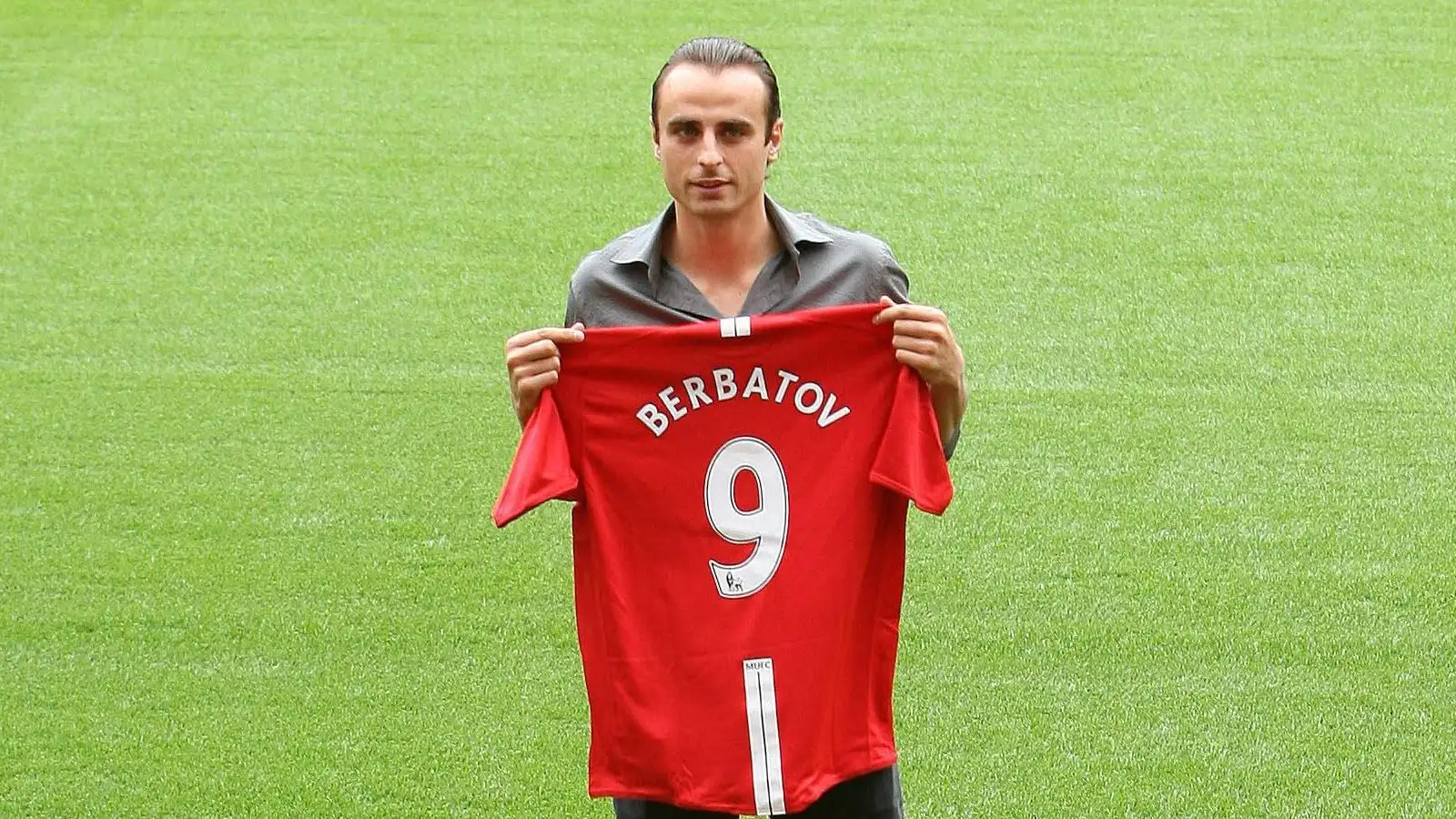 Dimitar Berbatov is unveiled by Manchester United