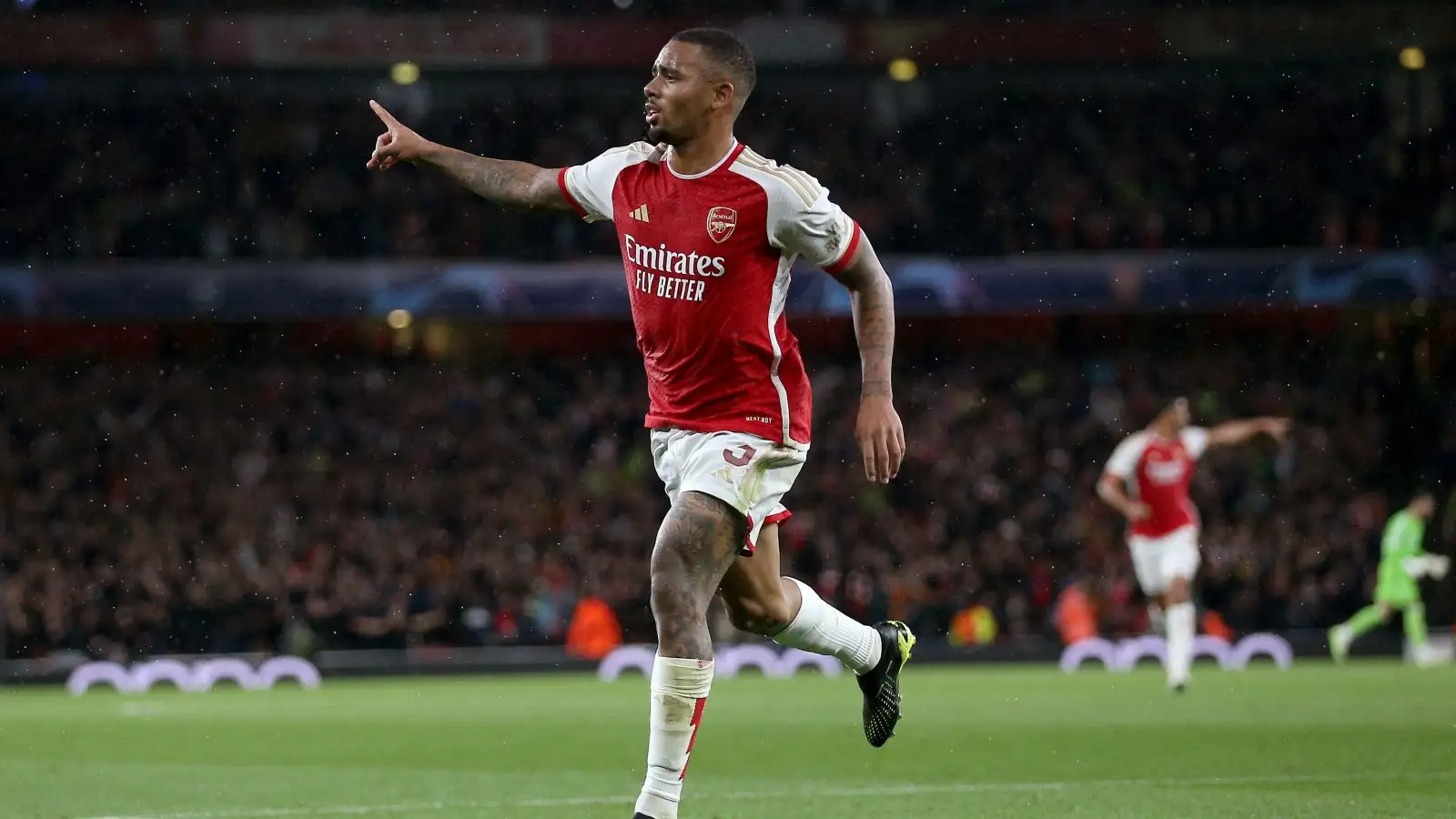 Arsenal star ‘never hits back’ despite criticism as Arteta lauds display vs PSV