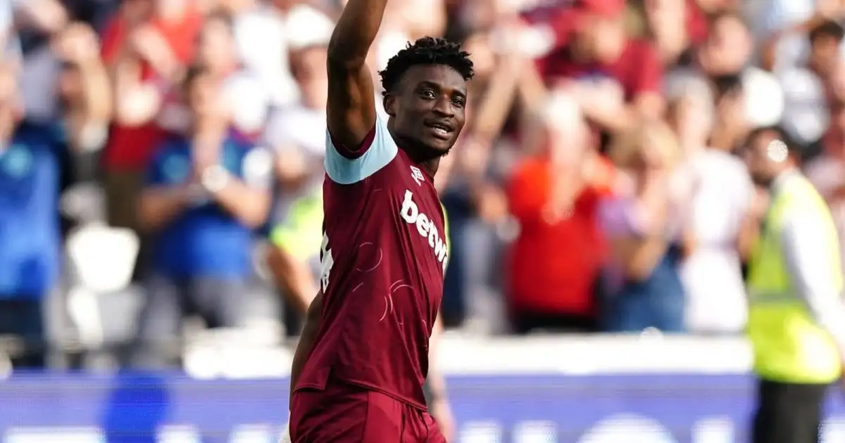 EPL Wrap-up: Iwobi suffers double blow as West Ham trounce Chelsea