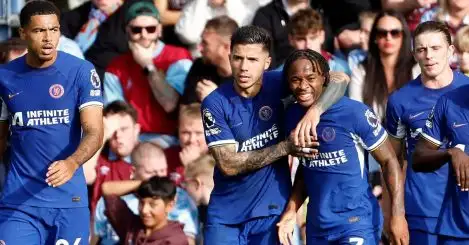 Merson reveals one Chelsea ‘advantage’ over Arsenal; ‘unplayable’ star can help Blues ‘beat anyone’