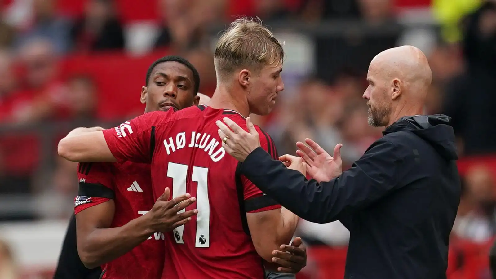 Rasmus Hojlund says Manchester United must 'stick together' in 'tough  period