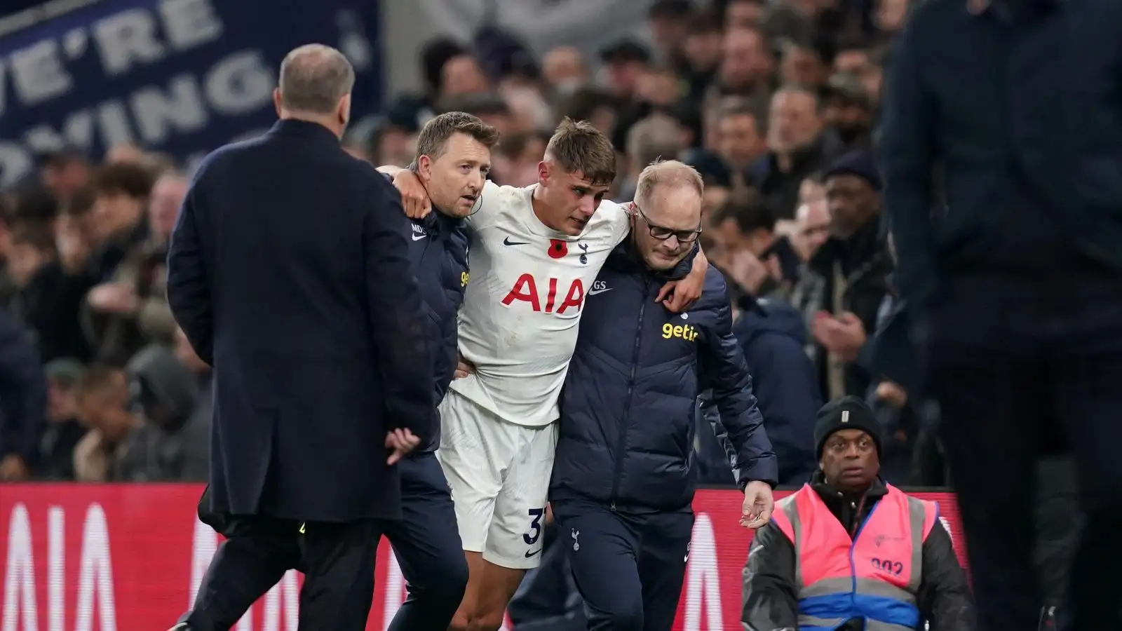 Postecoglou gives mixed injury update on Tottenham pair after Chelsea loss