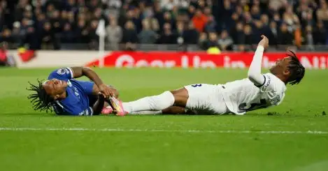 Ex-Premier League referee reveals the only Tottenham vs Chelsea VAR mistake