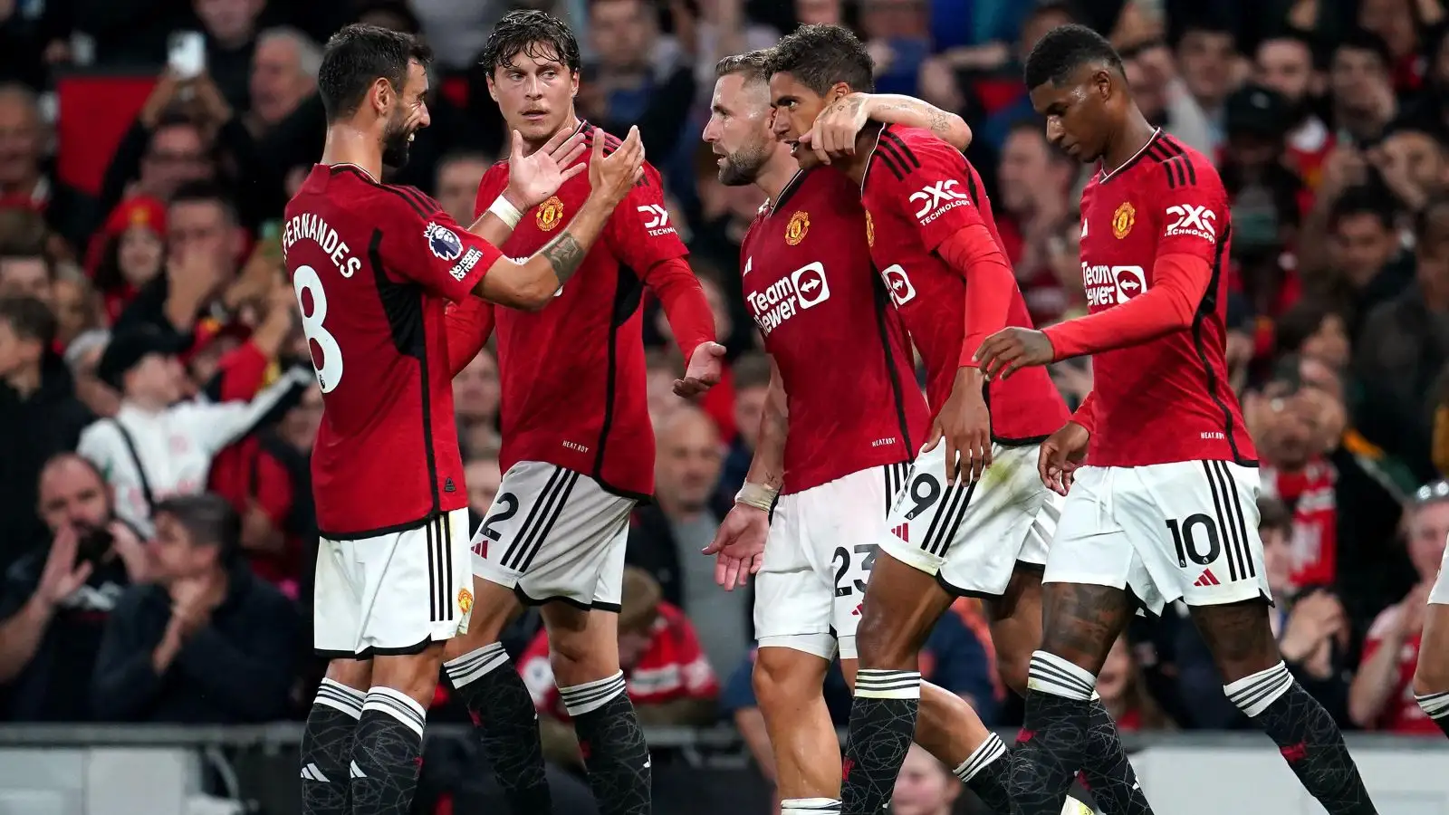 Man Utd: Ten Hag sack claim made with Rashford 'at heart of' Fernandes  'rallying call' after Fulham win