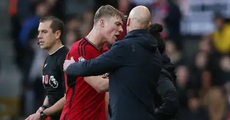 Man Utd star reveals dressing room stance on Ten Hag involving ‘every player’ after ‘rallying call’