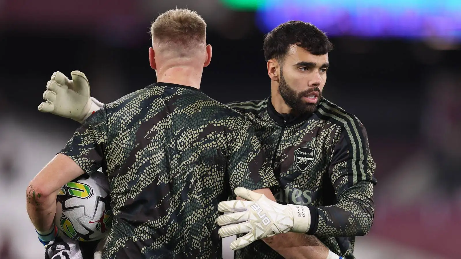 Raya's agent reveals FFP 'issues' with permanent Arsenal move; makes Man Utd, Ramsdale claims 2 c?url=https%3A%2F%2Fd2x51gyc4ptf2q.cloudfront.net%2Fcontent%2Fuploads%2F2023%2F11%2F10081955%2FDavid Raya Aaron Ramsdale Arsenal F365