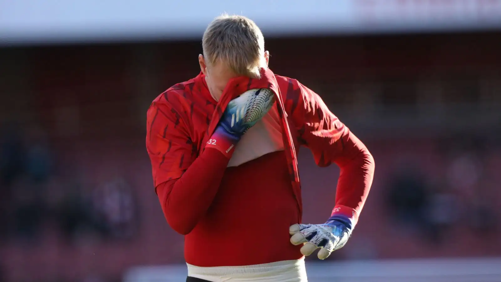 Arsenal legend Ray Parlour advises Gunners star to 'look at his options' 6 c?url=https%3A%2F%2Fd2x51gyc4ptf2q.cloudfront.net%2Fcontent%2Fuploads%2F2023%2F11%2F15123600%2FAaron Ramsdale Arsenal F365 22