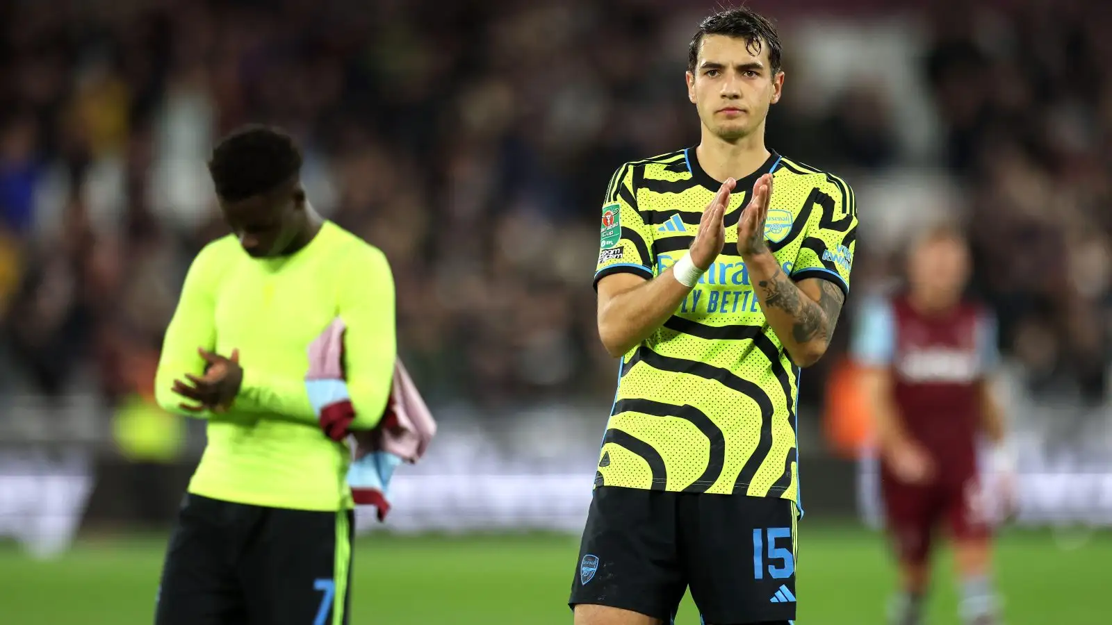 Arsenal protector Jakub Kiwior praises the fans after a defeat.