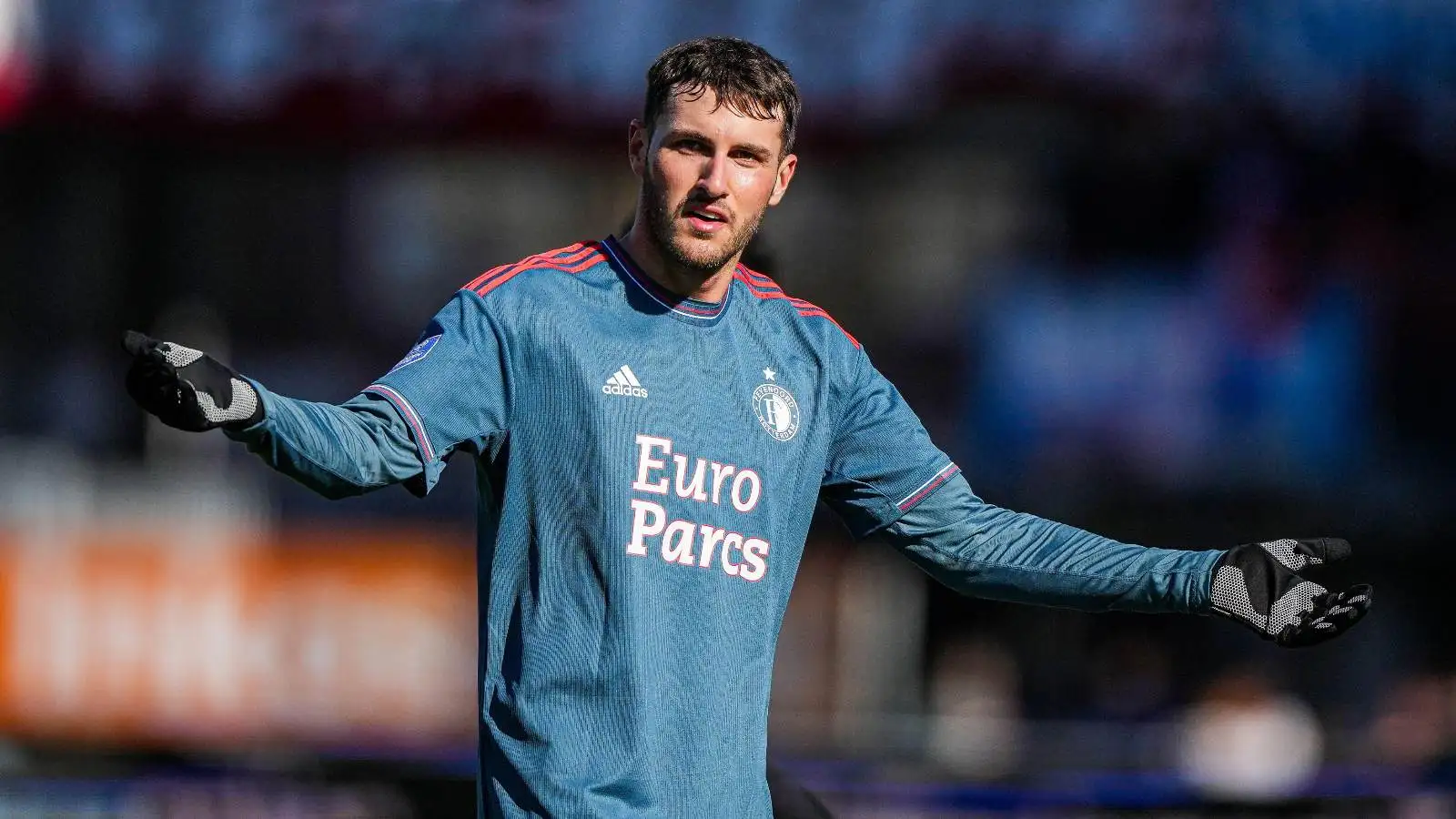 West Ham tipped to rival Tottenham for 13-goal striker as Moyes eyes Danny Ings upgrade 5 c?url=https%3A%2F%2Fd2x51gyc4ptf2q.cloudfront.net%2Fcontent%2Fuploads%2F2023%2F11%2F19184048%2FTottenham and West Ham linked Feyenoord striker Santiago Gimenez